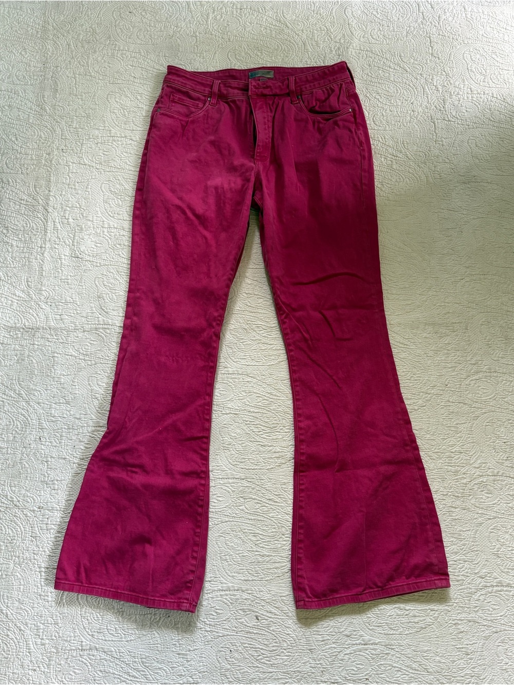 Women’s KUT from the Kloth Magenta Flared Jeans - size 6